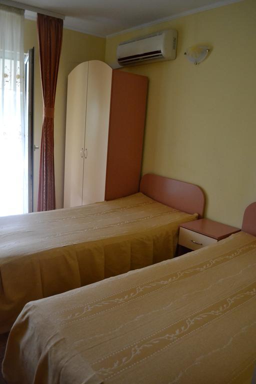 Pension Coral Baia Mare Exterior photo